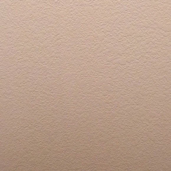 Meet your Posher, Laura - Picture 2 of 2